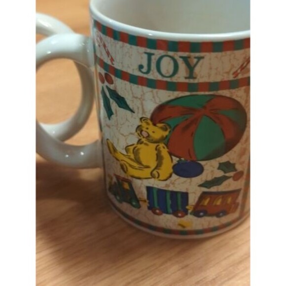 Signature Holiday Classics Ceramic Mugs Cups 79250 Under The Tree Set of 4 - Picture 9 of 11